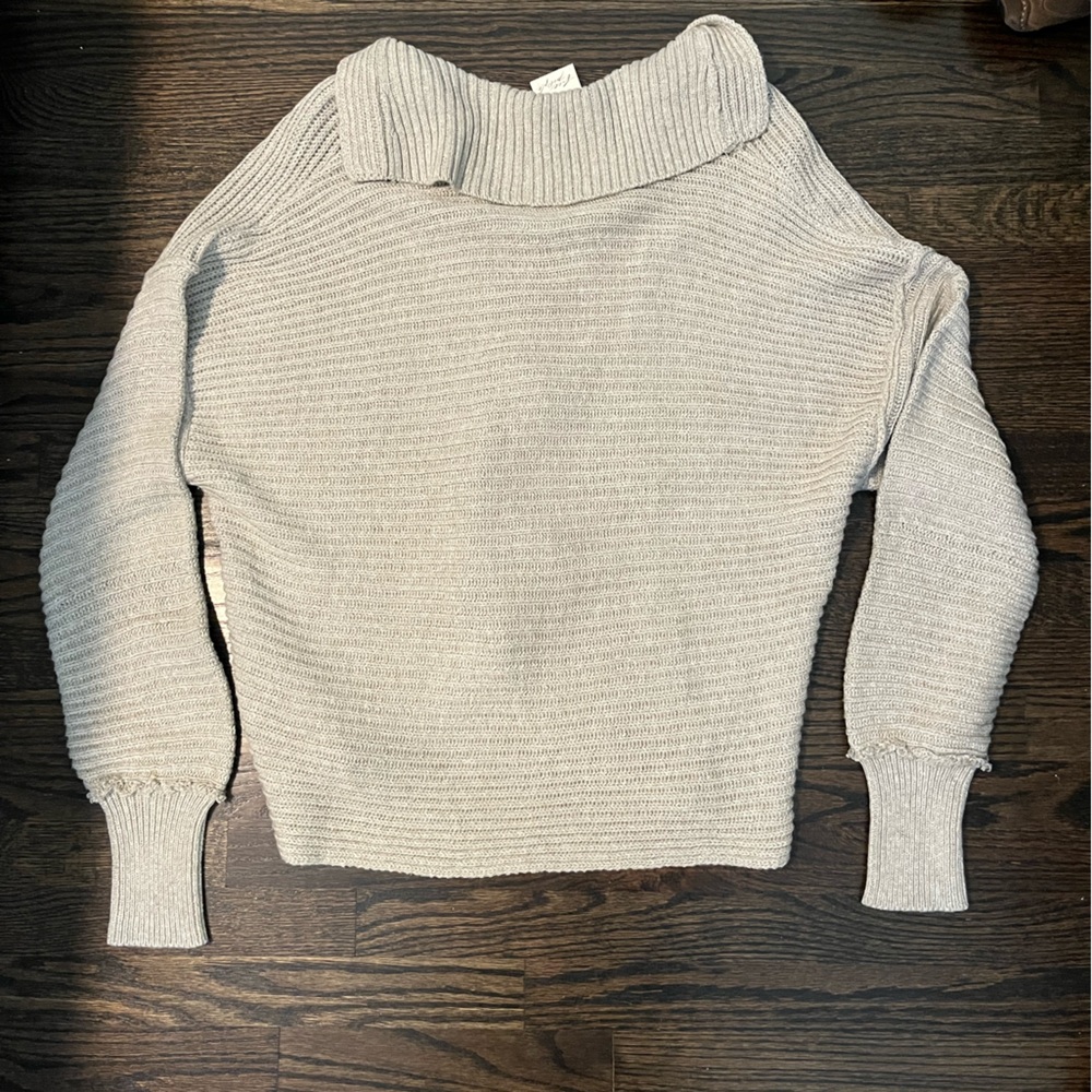 NWT Free People V-Neck Sweater - Picture 9 of 11